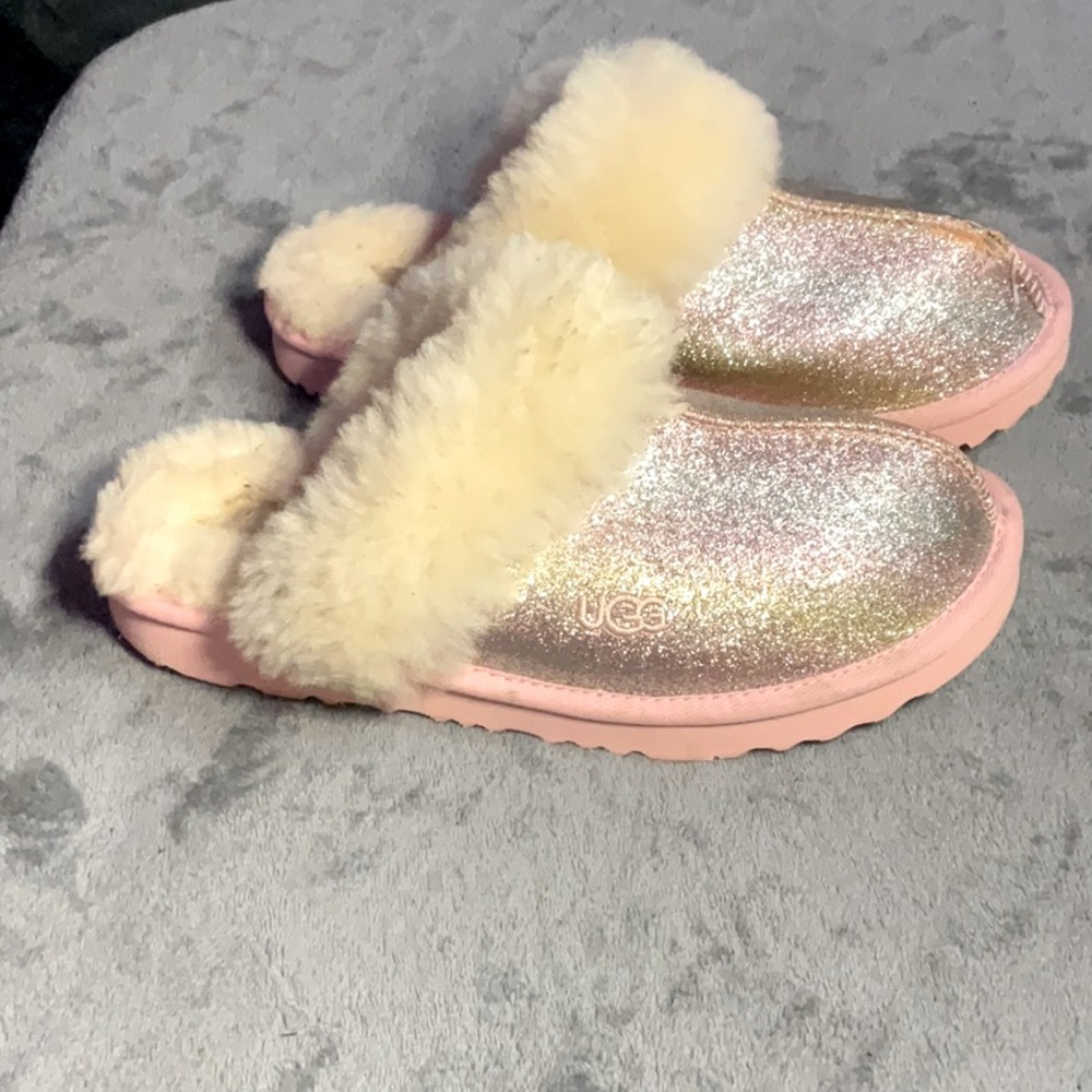 Ugg Cozy II Sheepskin Glitter Slippers Size 6 Pink Fuzzy Preloved see pictures